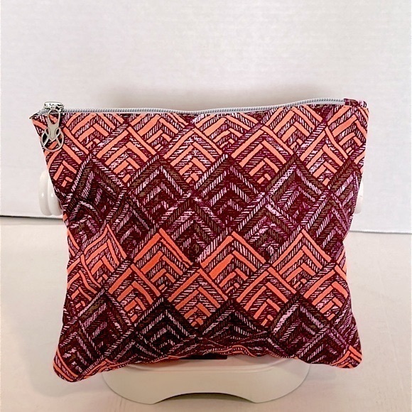 Maaji Wet Bikini Bag with zipper- forro EUC - Picture 1 of 11